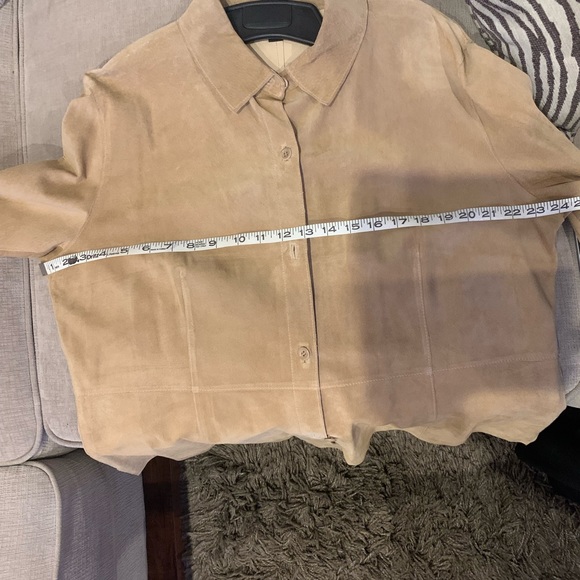 Suede jacket . - Picture 5 of 5